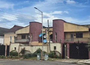 3bdrm Block of Flats in Phase2 for sale