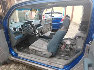 Honda Element 2004 Blue
