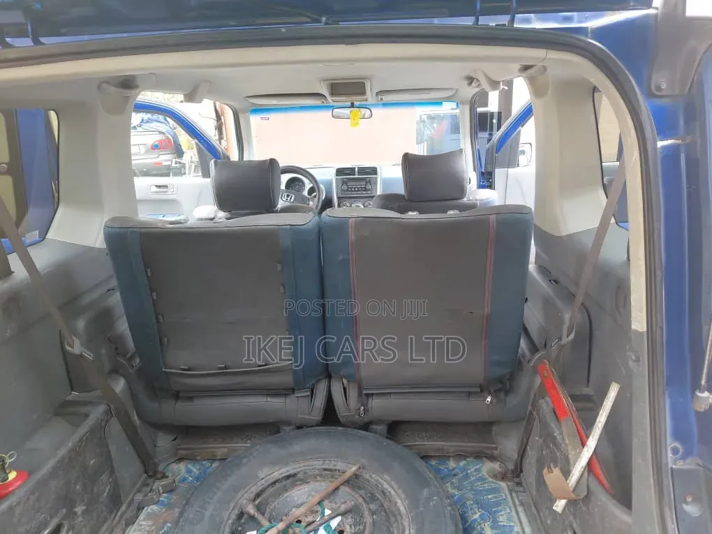 Honda Element 2004 Blue