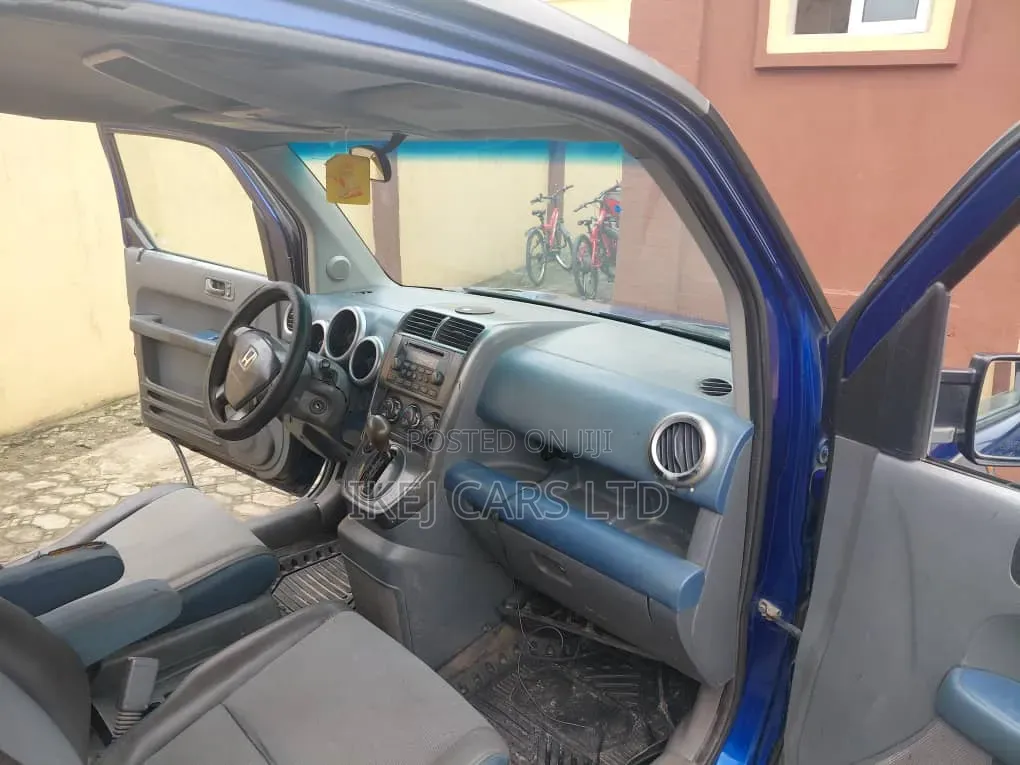 Honda Element 2004 Blue
