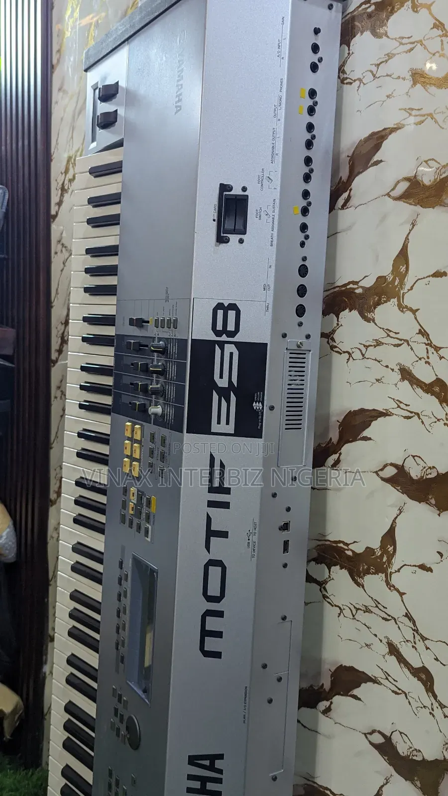 Yamaha Motive ES8