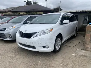Toyota Sienna LE 7 Passenger Mobility 2012 White