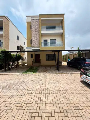 4bdrm Duplex in Kado for sale