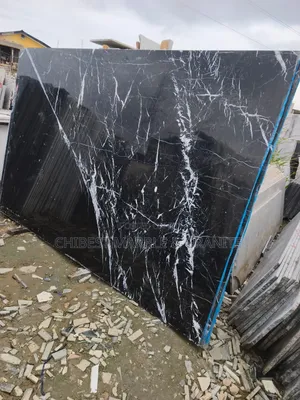 Marble Slabs for Steps and Kitchen Cabinets and Countertops
