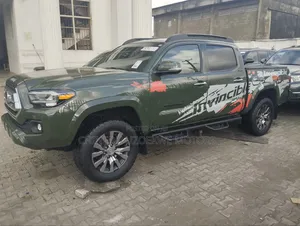 Toyota Tacoma 2019 Blue