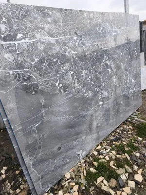 Marble Slabs for Steps and Kitchen Cabinets and Countertops