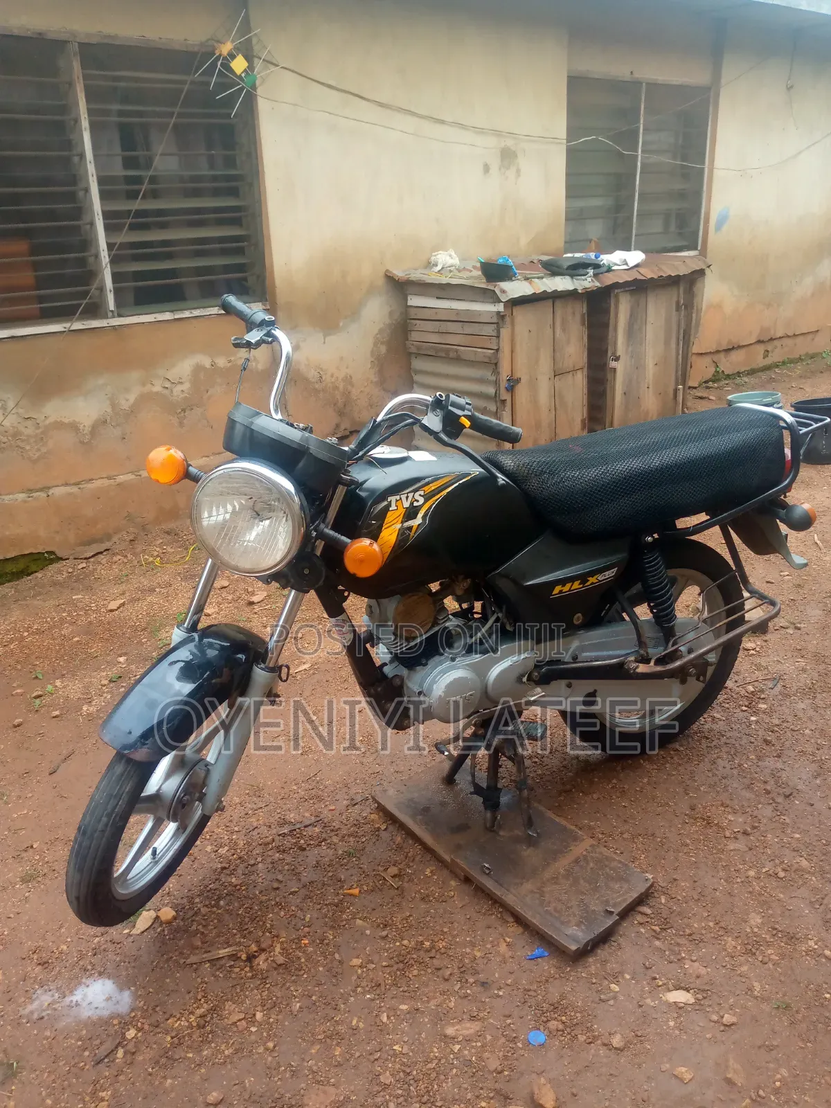 TVS HLX 125 2024 Black