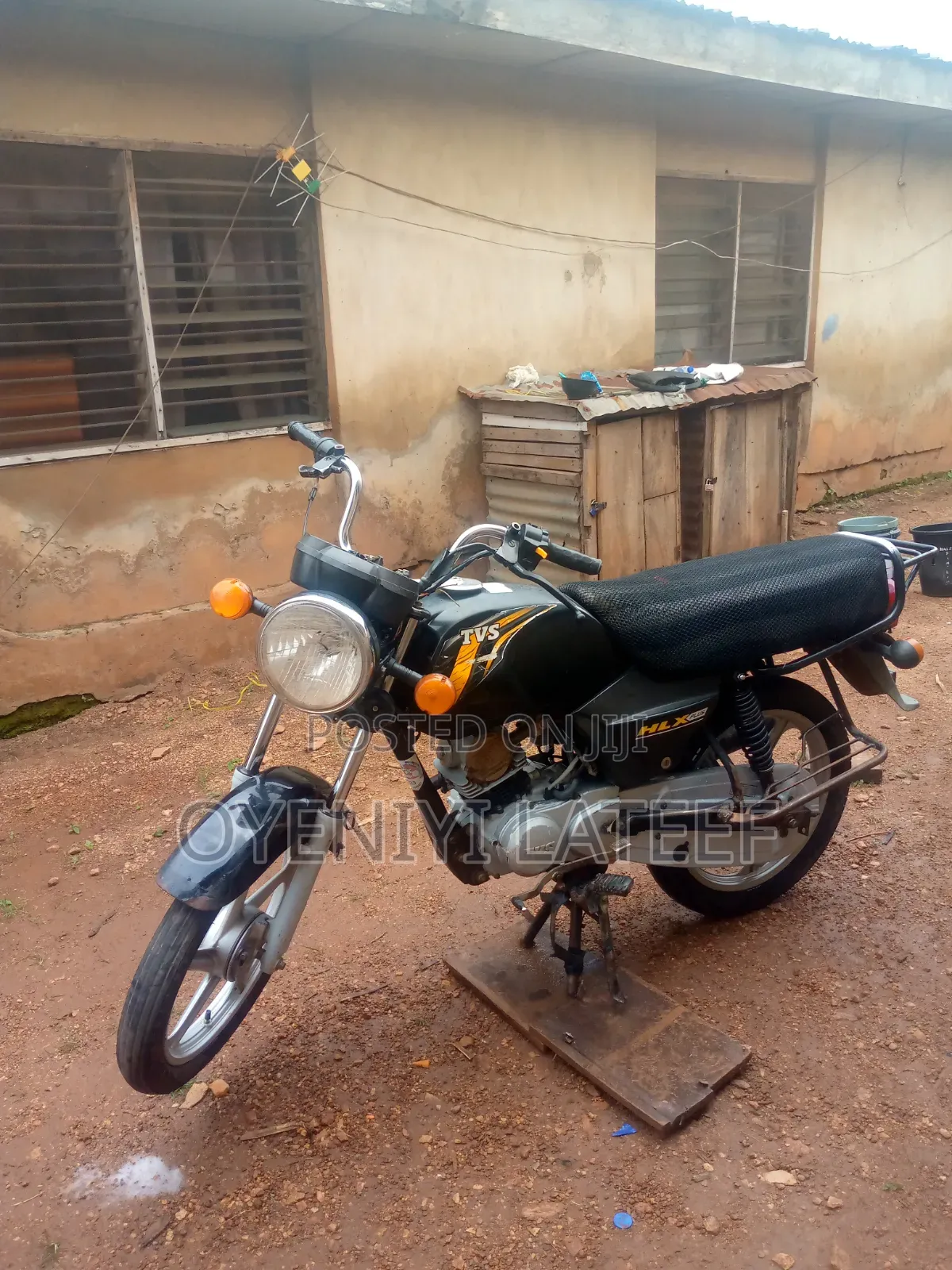 TVS HLX 125 2024 Black