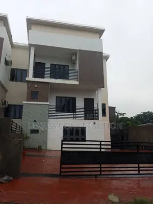 4bdrm Duplex in FHA for rent