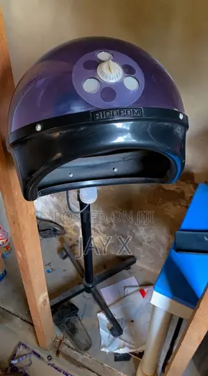 Clean Hairs Steamer Machine