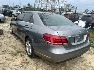 Mercedes-Benz E350 Base 4Matic Sedan AWD (3.5L 6cyl 7A) 2014 Gray