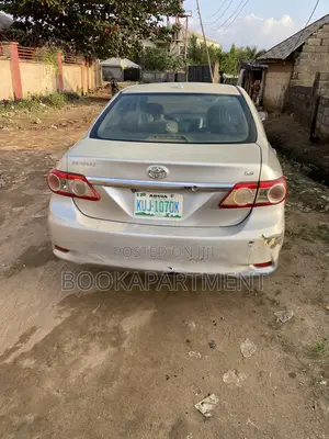 Toyota Corolla 2011 Gray