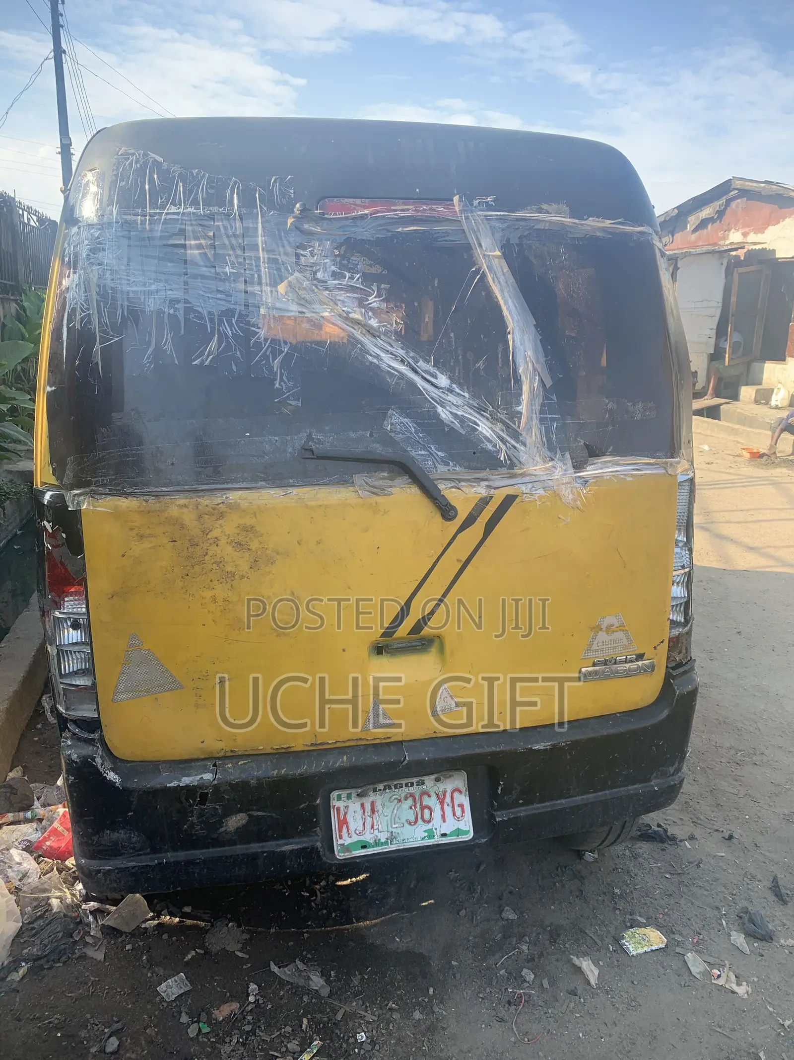 Suzuki APV Minibus 2008 Yellow