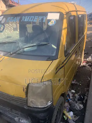 Suzuki APV Minibus 2008 Yellow