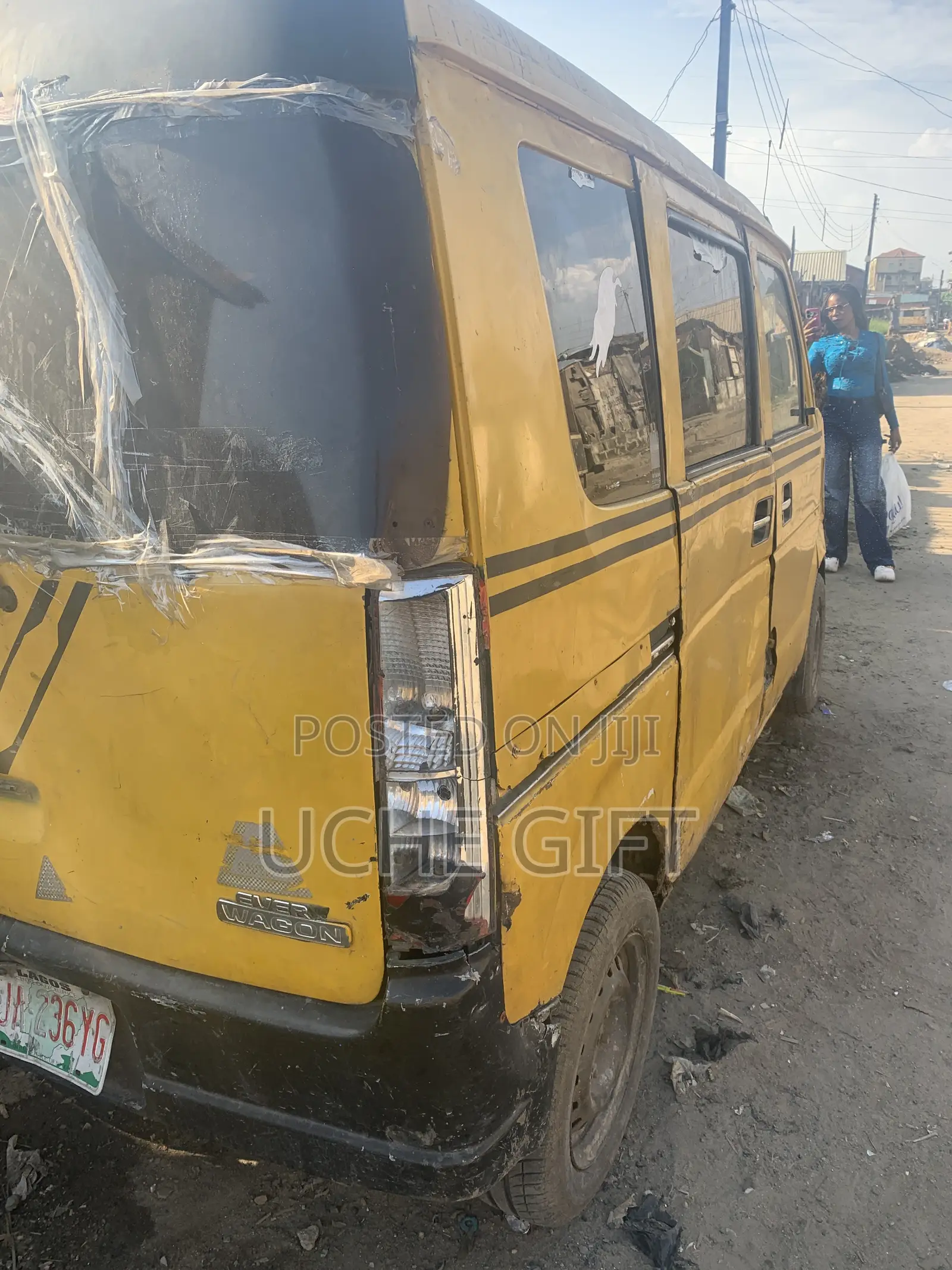 Suzuki APV Minibus 2008 Yellow