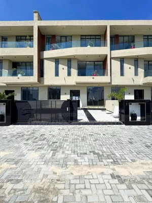 5bdrm Duplex in Lekki Phase 1 for sale