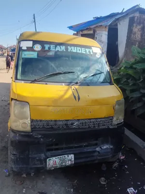 Suzuki APV Minibus 2008 Yellow