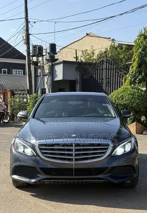 Mercedes-Benz C300 Luxury Sedan RWD (2.0L 4cyl 7A) 2016 Gray