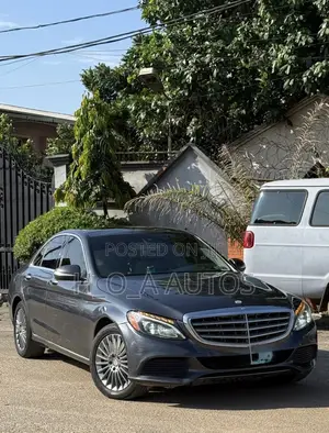 Mercedes-Benz C300 Luxury Sedan RWD (2.0L 4cyl 7A) 2016 Gray