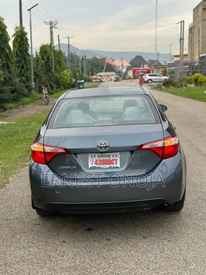 Toyota Corolla 2015 Gray