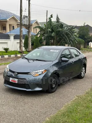 Toyota Corolla 2015 Gray