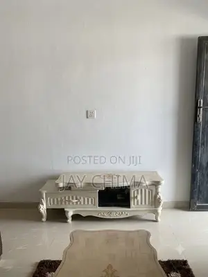 Royal TV Stand