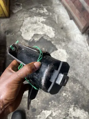 Engine Sitting Ford Fusion 2010 Model