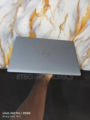 Laptop Dell Precision 3561 16GB Intel Core i5 SSD 512GB