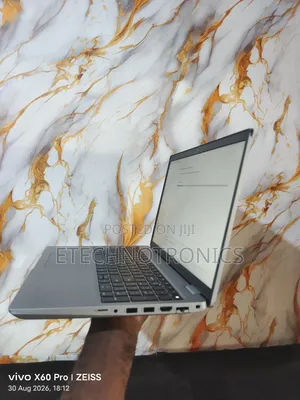 Laptop Dell Precision 3561 16GB Intel Core i5 SSD 512GB