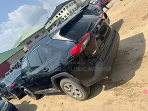 Toyota RAV4 XLE 2021 Black