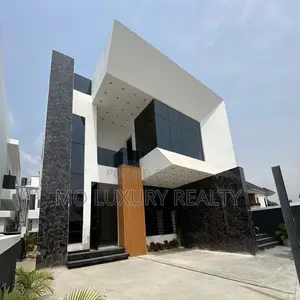 5bdrm Duplex in Chevron for rent