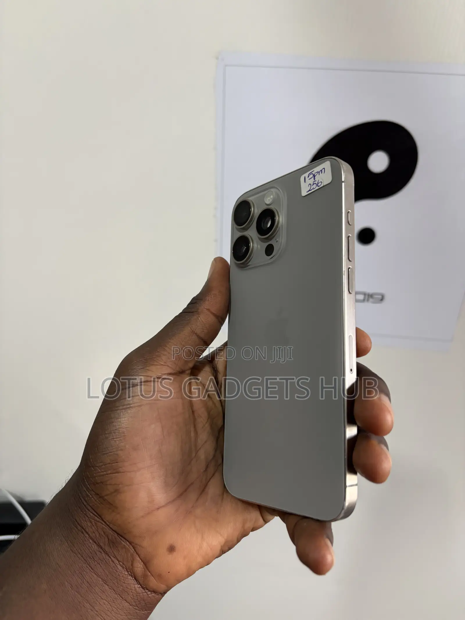 Apple iPhone 15 Pro Max 256 GB Silver