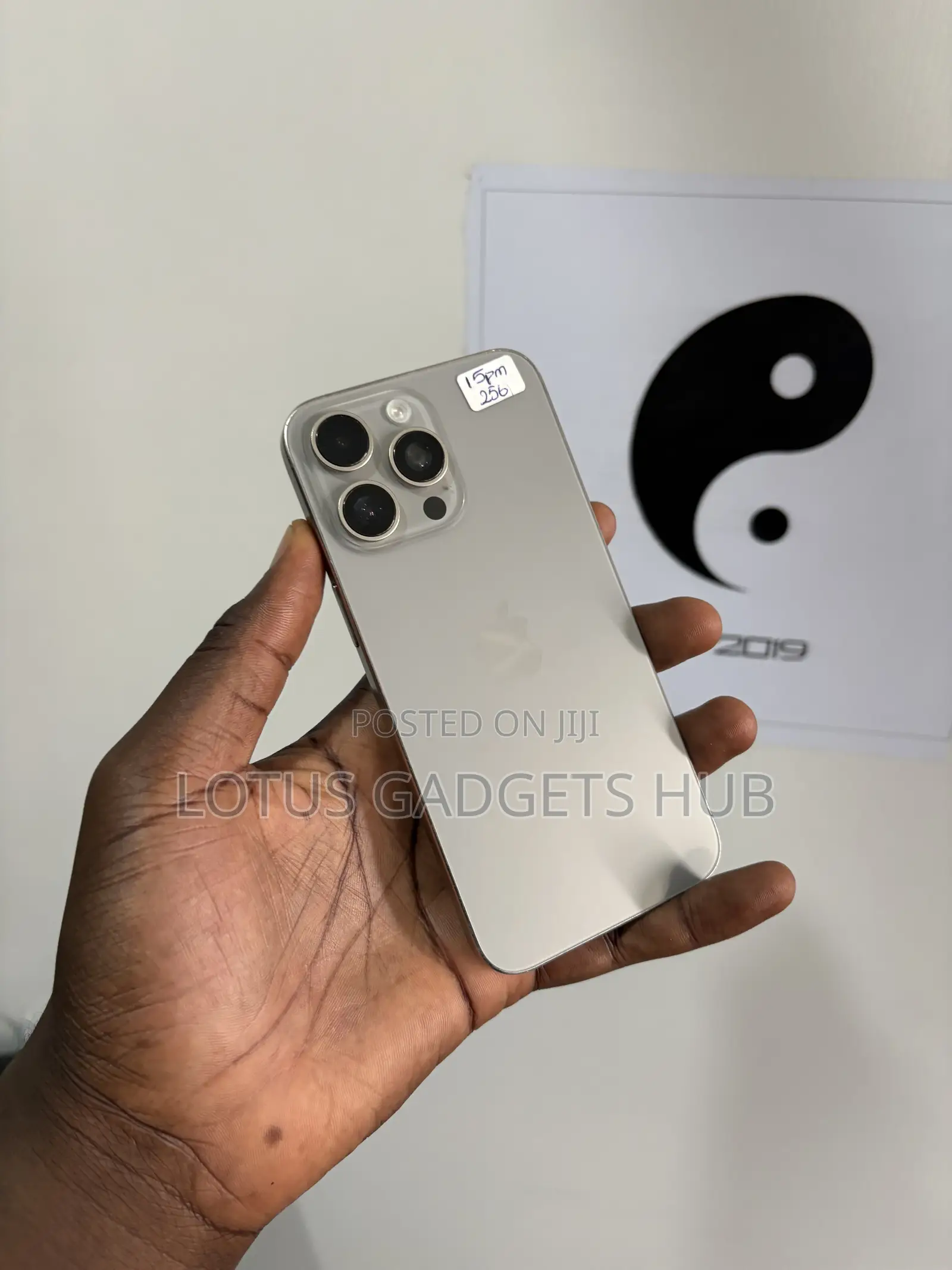 Apple iPhone 15 Pro Max 256 GB Silver