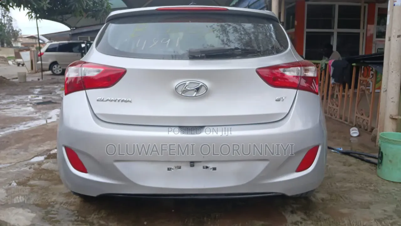 Hyundai Elantra 2013 Silver