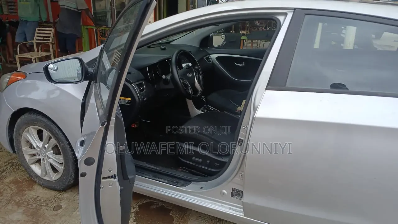 Hyundai Elantra 2013 Silver