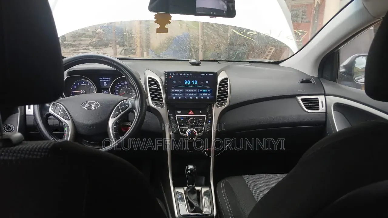 Hyundai Elantra 2013 Silver
