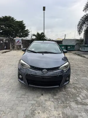 Toyota Corolla S 4dr Sedan (1.8L 4cyl CVT) 2014 Gray