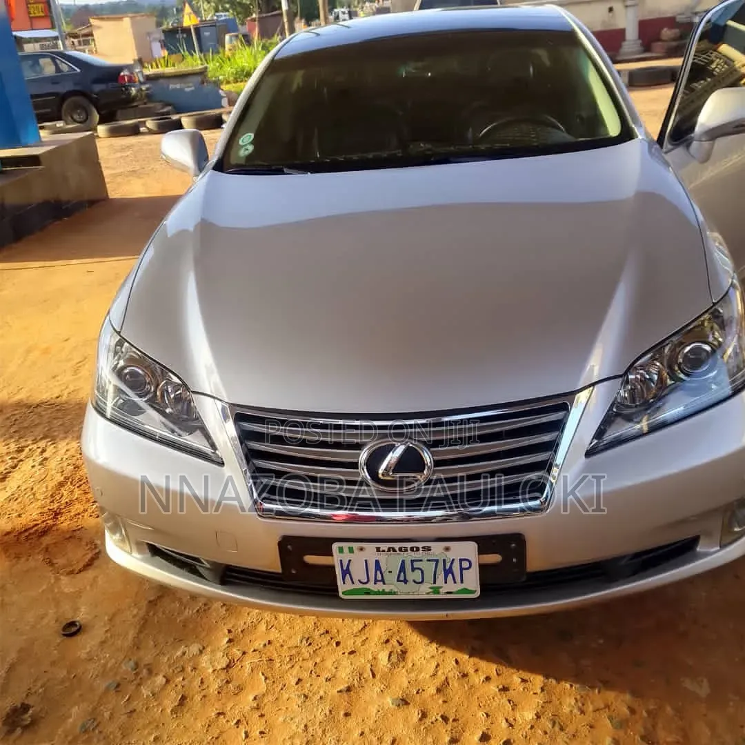 Lexus ES 2012 Silver