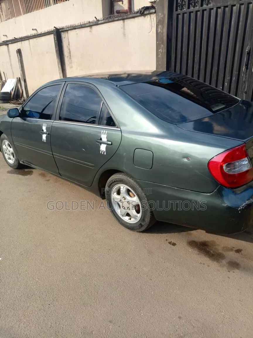 Toyota Camry 2004