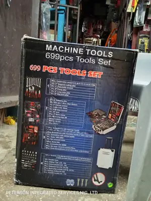 699pc Machine Tool Set/ Tool Box