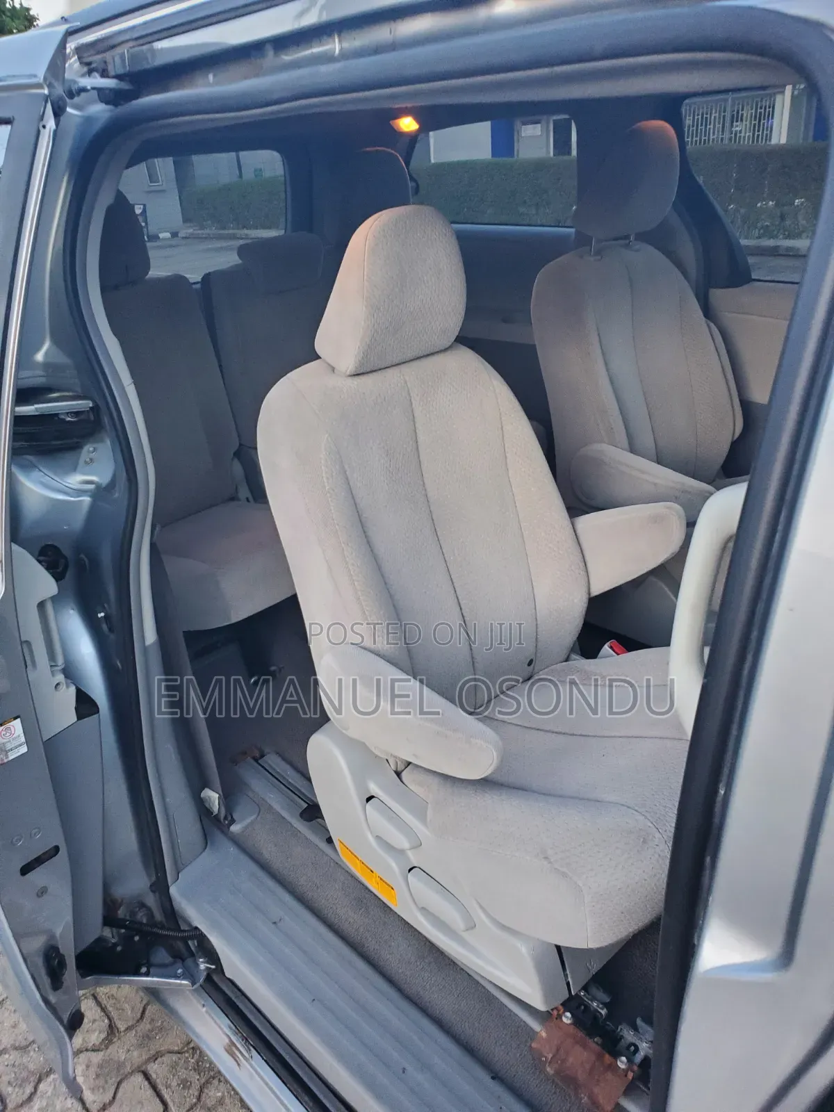 Toyota Sienna 2011 Blue