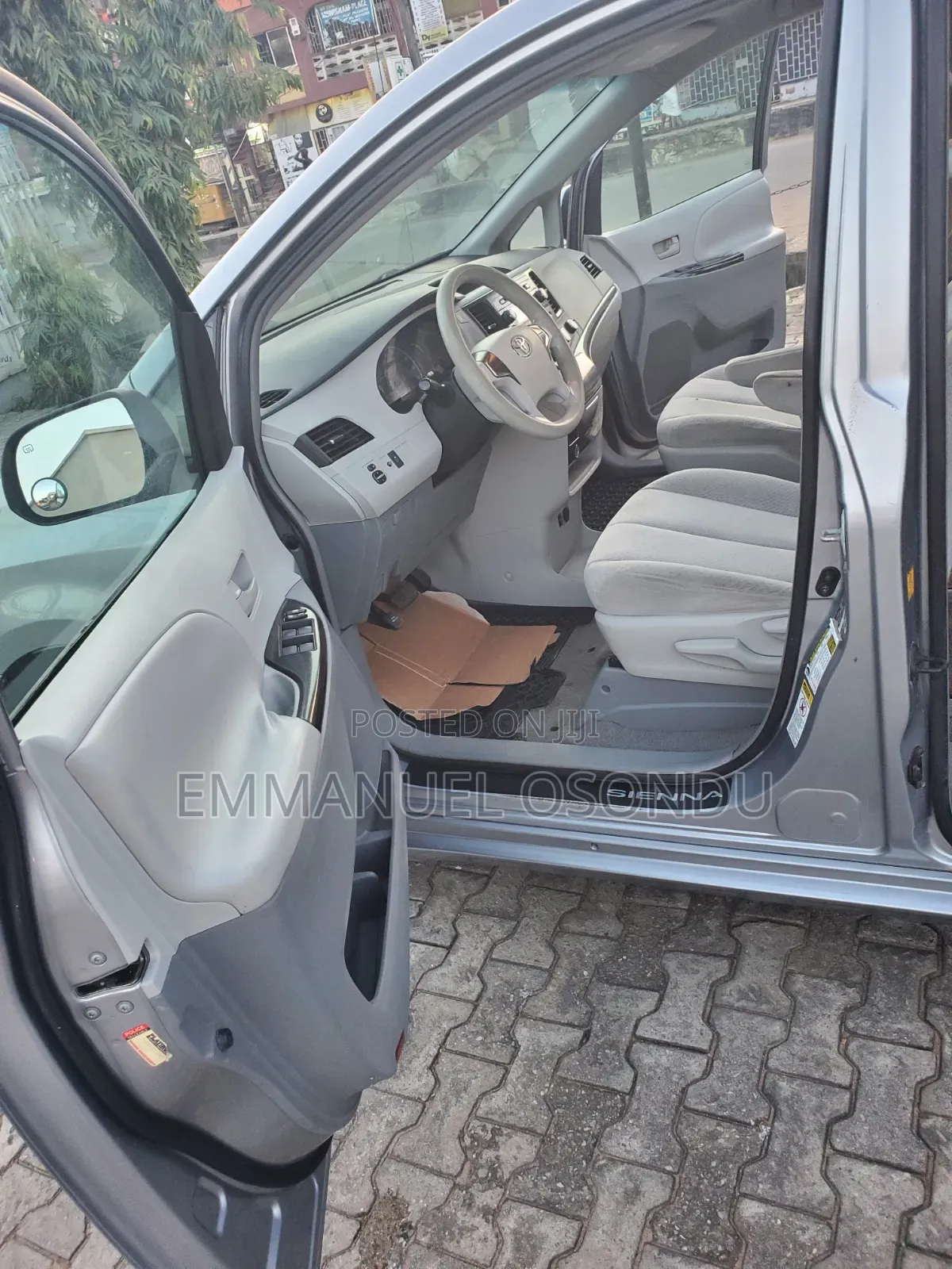 Toyota Sienna 2011 Blue