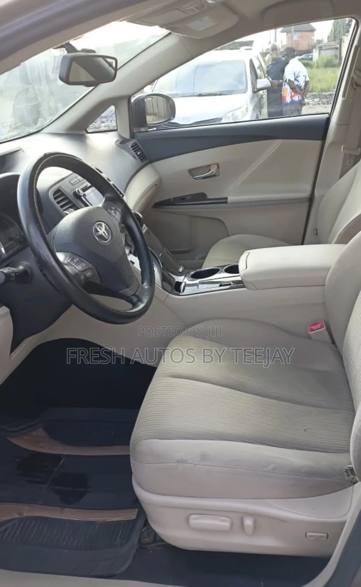 Toyota Venza AWD 2011 Gold