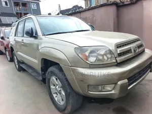 Toyota 4-Runner 2004 Gold