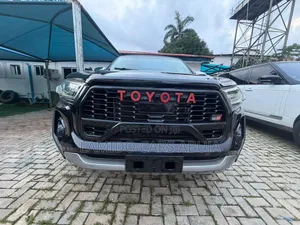 Toyota Hilux 2010 Black