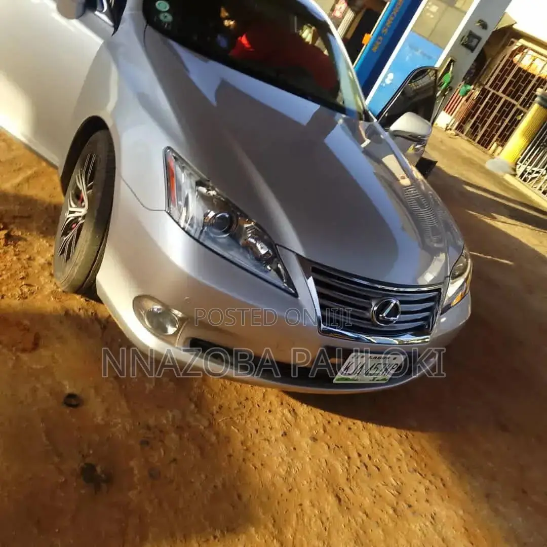 Lexus ES 2012 Silver