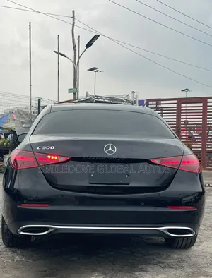 Mercedes-Benz C300 2024 Black