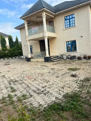 5bdrm Duplex in Orozo for rent