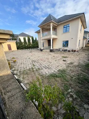5bdrm Duplex in Orozo for rent