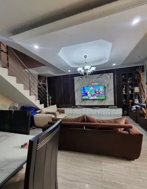 Furnished 4bdrm Townhouse / Terrace in Off Alhaji Marsha, Masha